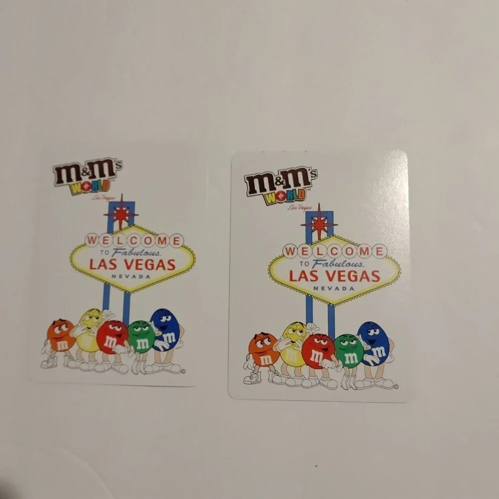 M & M WORLD  LAS VEGAS PLAYING CARDS-LIKE NEW**